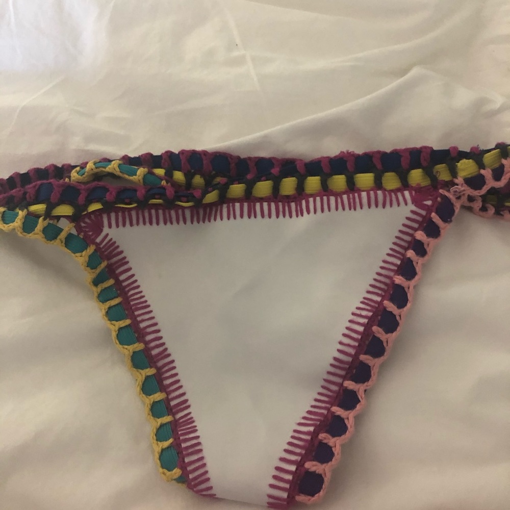 Kiini white bikini bottoms